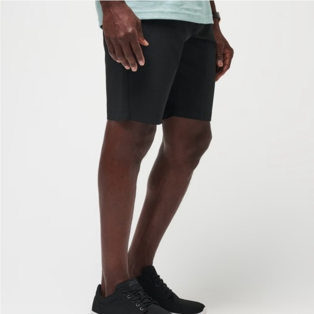 TRAVIS MATHEW Beck Black Performance Golfing Outerwear Shorts Men's Size 38 - Picture 2 of 11